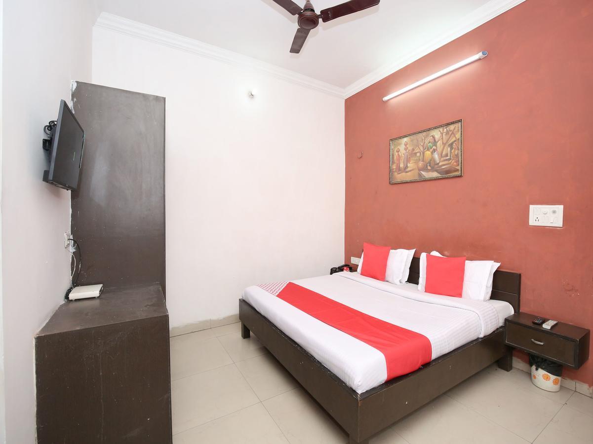 Oyo 12972 Hotel Krishna Castle อัมริตสา ภายนอก รูปภาพ