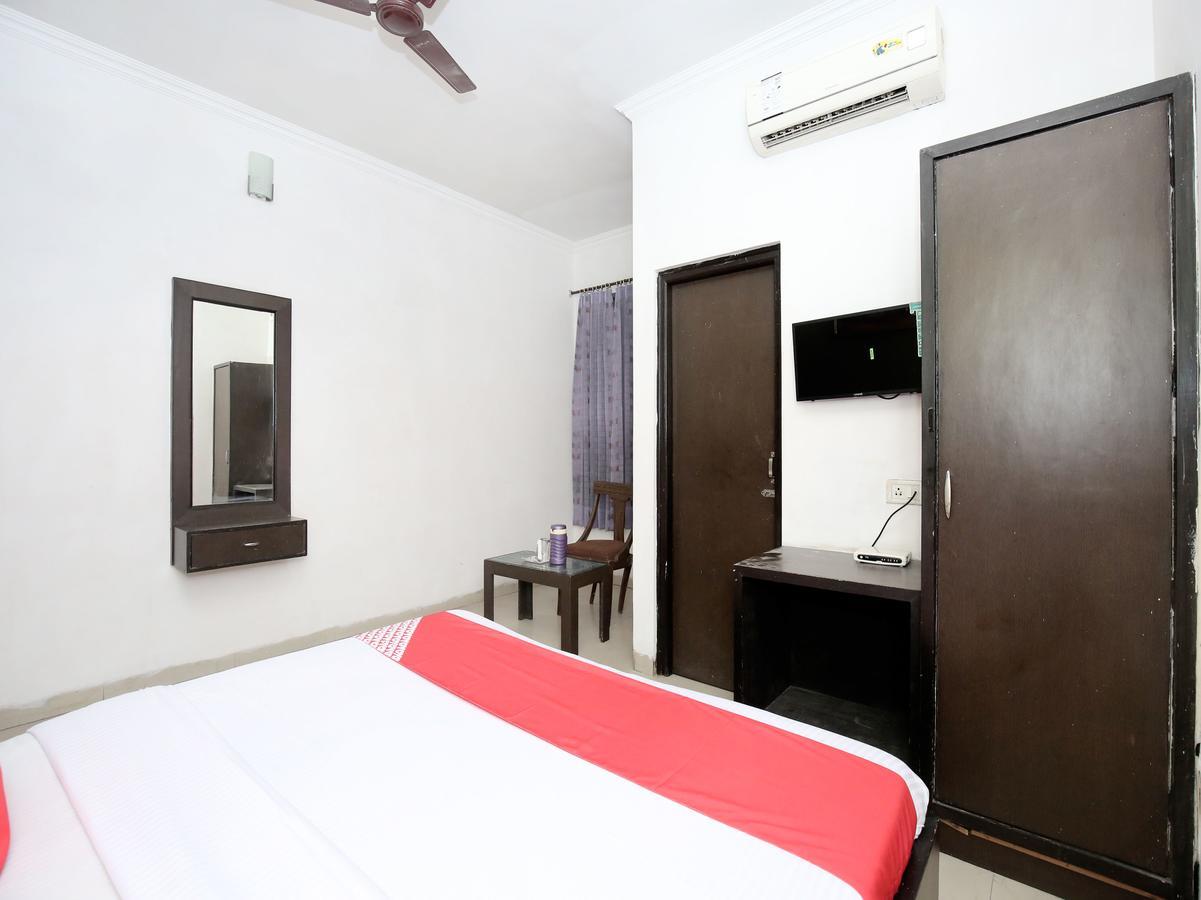 Oyo 12972 Hotel Krishna Castle อัมริตสา ภายนอก รูปภาพ